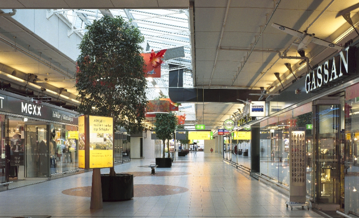 plaza 02.jpg