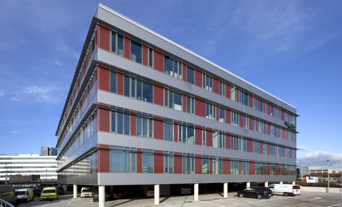 schneider (03).jpg