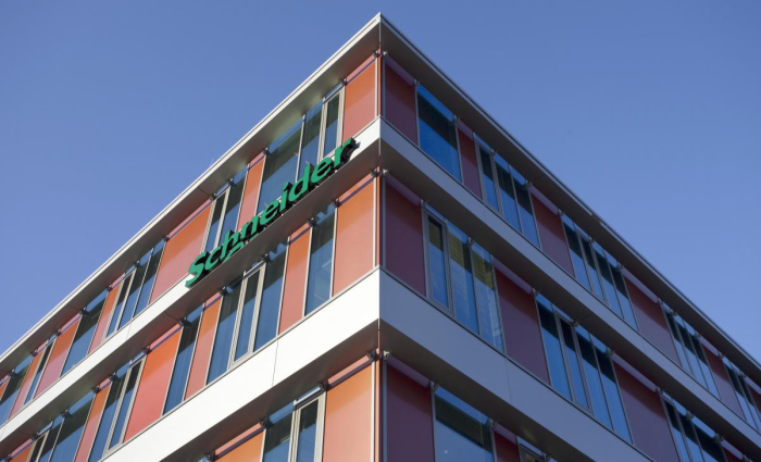 schneider (05).jpg