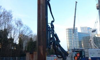 Eerste damwanden en funderingspalen Park Meadows