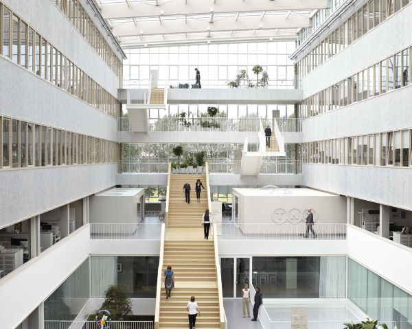 TNT_alexander van berge_20300.jpg