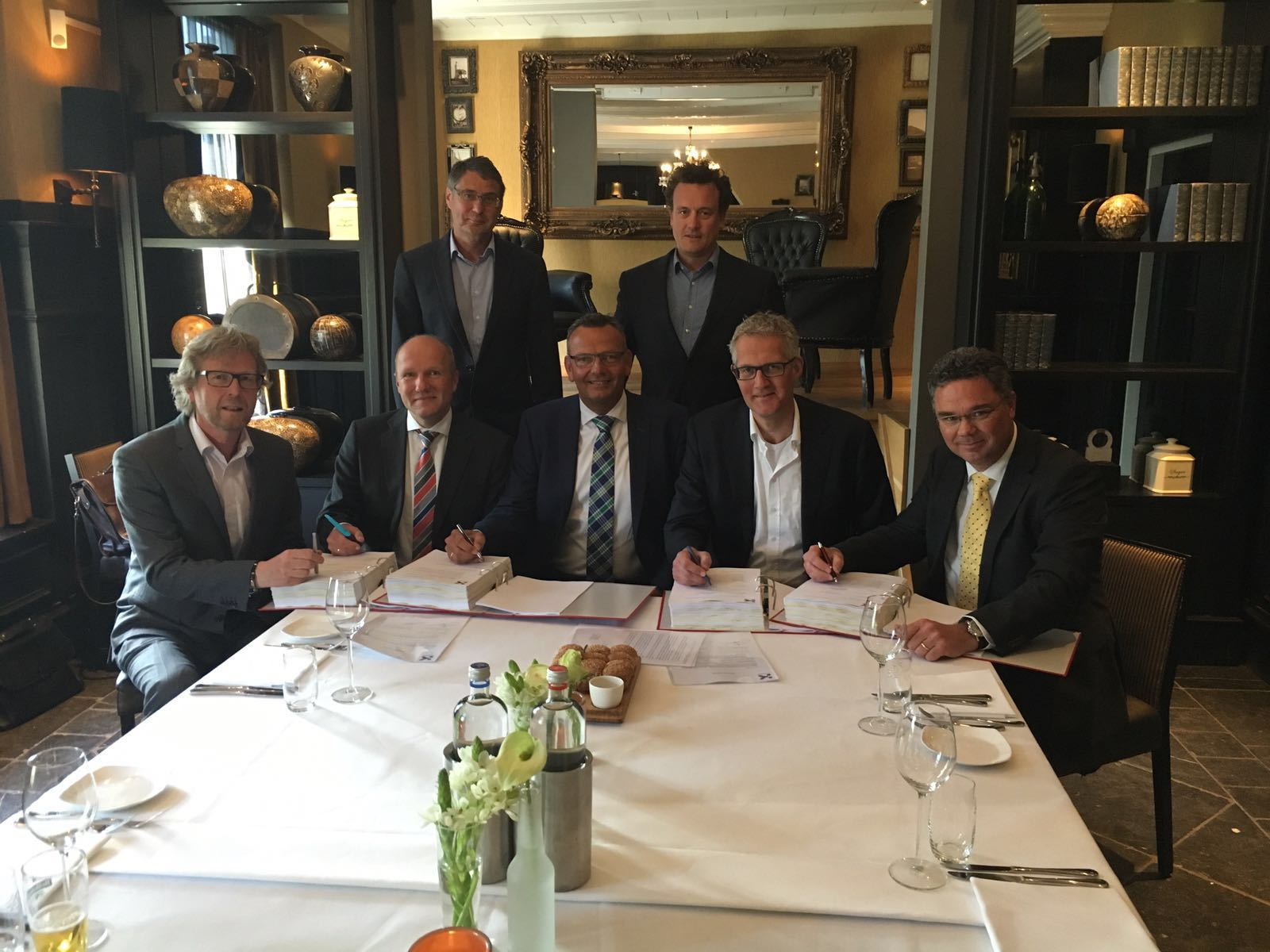 Voorzetgebouw_contract ondertekend.jpg